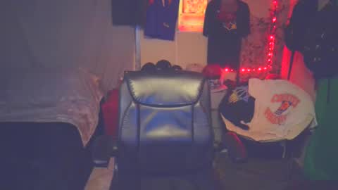 Snapshot of _redxxx chatting on 12/02/24, 08:52 REDxxx online show from 12/02/24, 08:52