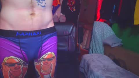 Snapshot of _redxxx chatting on 01/05/25, 08:22 REDxxx online show from 01/05/25, 08:22