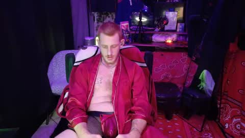 Snapshot of _redxxx chatting on 02/22/25, 01:57 REDxxx online show from 02/22/25, 01:57