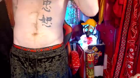 Snapshot of _redxxx chatting on 09/22/25, 07:32 REDxxx online show from 09/22/25, 07:32