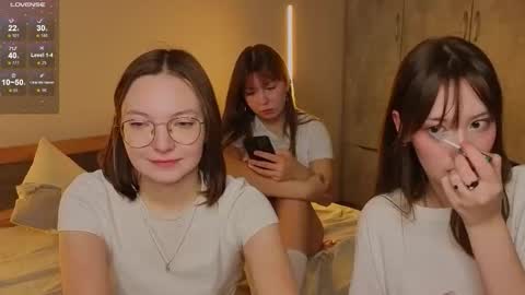 LISSAPVT IS OPEN online show from 10/19/25, 04:51