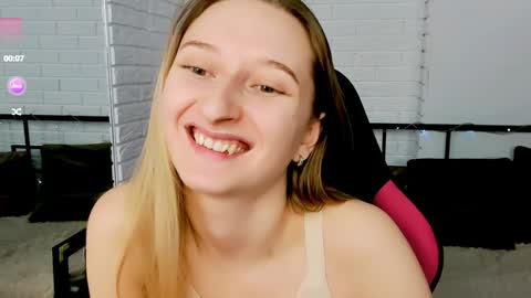 I am Rina online show from 12/22/24, 09:55