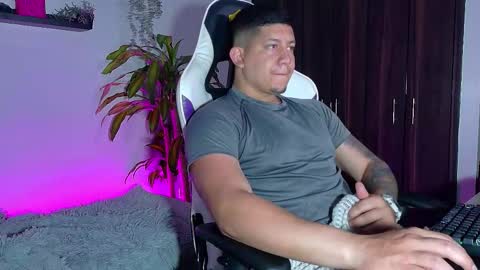 Roberto online show from 11/12/25, 01:00