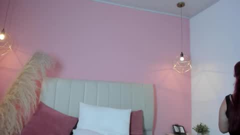 _ruby_red online show from 10/31/25, 08:54