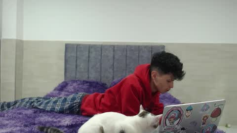 _ruby_red online show from 11/24/25, 07:24