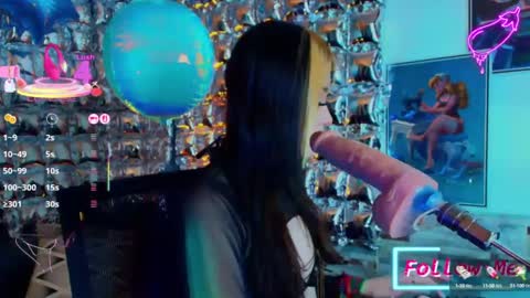 Snapshot of _sakura_sweet chatting on 10/08/25, 11:13 Zacura online show from 10/08/25, 11:13