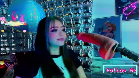 Snapshot of _sakura_sweet chatting on 10/29/25, 02:25 Zacura online show from 10/29/25, 02:25