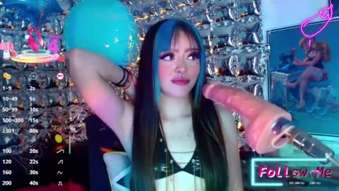 Snapshot of _sakura_sweet chatting on 11/26/25, 08:10 Zacura online show from 11/26/25, 08:10