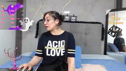 Samanta online show from 10/23/25, 01:10