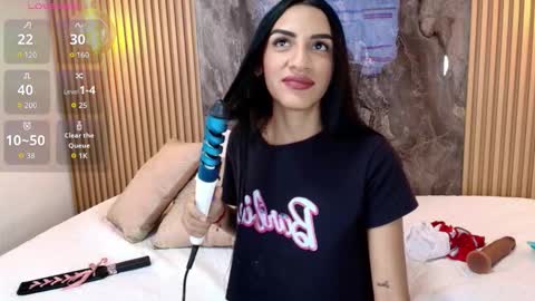 SAMARA SMITH  online show from 10/14/25, 09:15