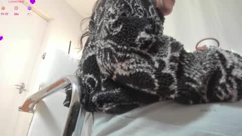 Sandyy online show from 10/26/25, 10:04