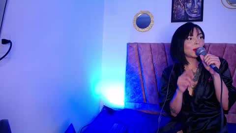 Snapshot of _scarlet_joness_ chatting on 10/12/25, 08:30 SCARLET online show from 10/12/25, 08:30