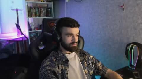 Ask me online show from 09/26/25, 03:16