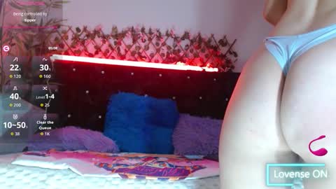 Cloe online show from 11/08/25, 10:41