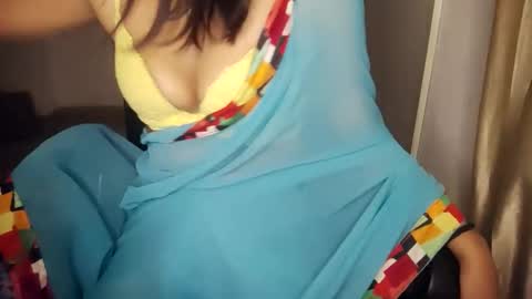 _shalini_0 online show from 09/25/25, 03:05