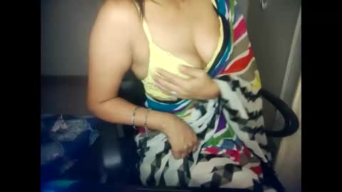 _shalini_0 online show from 09/26/25, 05:50