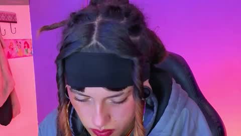 Snapshot of _sharlotte777 chatting on 11/12/25, 02:50 _sharlotte777 online show from 11/12/25, 02:50