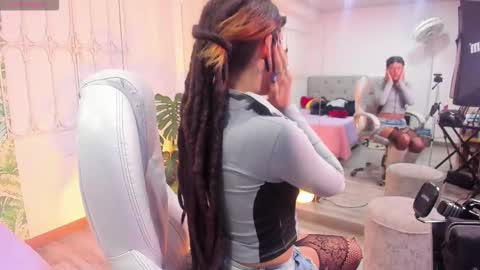 Snapshot of _sharlotte777 chatting on 11/15/25, 04:36 _sharlotte777 online show from 11/15/25, 04:36