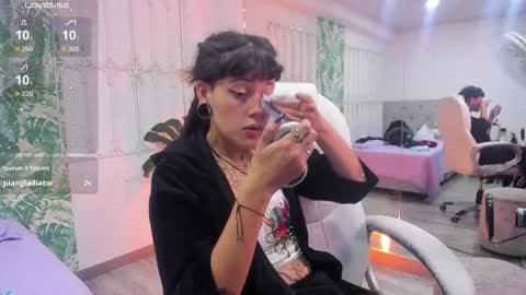 Snapshot of _sharlotte777 chatting on 11/18/25, 03:27 _sharlotte777 online show from 11/18/25, 03:27