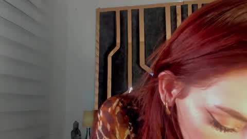 Snapshot of _silvia_vega_ chatting on 12/06/24, 06:26 _silvia_vega_ online show from 12/06/24, 06:26