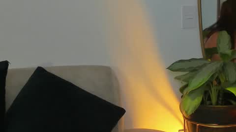 Snapshot of _silvia_vega_ chatting on 09/17/25, 02:35 _silvia_vega_ online show from 09/17/25, 02:35
