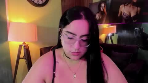 Snapshot of _sofiajones_ chatting on 09/12/25, 03:34 SOFIA online show from 09/12/25, 03:34