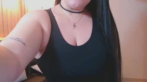Snapshot of _sofiajones_ chatting on 10/03/25, 01:41 SOFIA online show from 10/03/25, 01:41