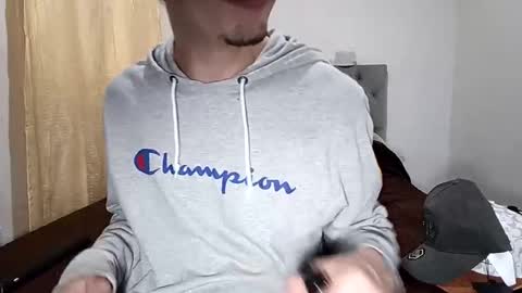 Snapshot of _spider_dick_ chatting on 09/23/25, 01:36 Alejandro Pinzon online show from 09/23/25, 01:36