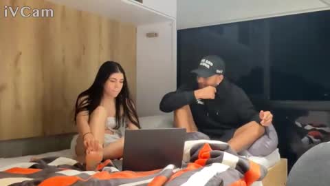 _stella_white online show from 12/01/25, 07:24