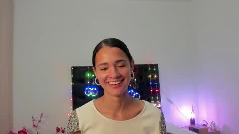 Snapshot of _sussi_ chatting on 12/13/24, 04:38 Sussi online show from 12/13/24, 04:38