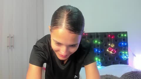 Snapshot of _sussi_ chatting on 12/16/24, 01:43 Sussi online show from 12/16/24, 01:43