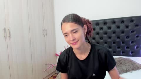 Snapshot of _sussi_ chatting on 02/08/25, 02:49 Sussi online show from 02/08/25, 02:49