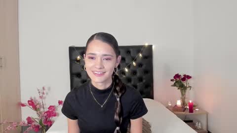 Snapshot of _sussi_ chatting on 02/14/25, 01:29 Sussi online show from 02/14/25, 01:29