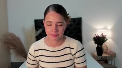 Sussi online show from 11/21/25, 01:54