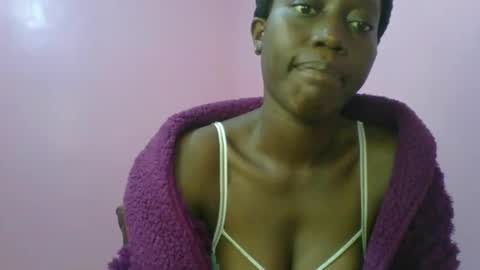 Snapshot of _sweet_gabriella chatting on 12/17/24, 12:23 Gabriella online show from 12/17/24, 12:23