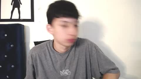 Snapshot of _thomas_hot_ chatting on 11/04/25, 03:49 Thomas online show from 11/04/25, 03:49