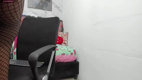 tinny online show from 12/26/24, 12:38