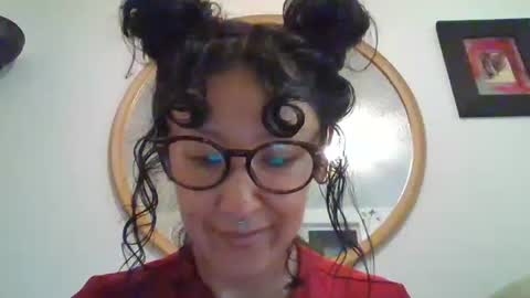 Snapshot of _tutti_frutti_ chatting on 10/10/25, 05:39 _tutti_frutti_ online show from 10/10/25, 05:39