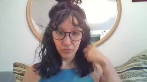 Snapshot of _tutti_frutti_ chatting on 10/13/25, 01:38 _tutti_frutti_ online show from 10/13/25, 01:38