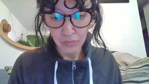 Snapshot of _tutti_frutti_ chatting on 11/12/25, 04:35 _tutti_frutti_ online show from 11/12/25, 04:35