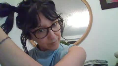 Snapshot of _tutti_frutti_ chatting on 11/16/25, 03:12 _tutti_frutti_ online show from 11/16/25, 03:12