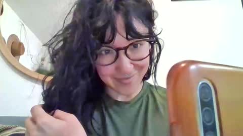 Snapshot of _tutti_frutti_ chatting on 11/17/25, 01:11 _tutti_frutti_ online show from 11/17/25, 01:11