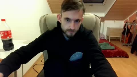 Snapshot of _v_l_a_d_ chatting on 02/08/25, 01:32 Vlad online show from 02/08/25, 01:32