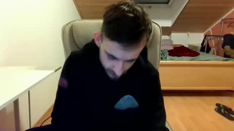 Snapshot of _v_l_a_d_ chatting on 02/13/25, 06:59 Vlad online show from 02/13/25, 06:59