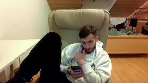 Snapshot of _v_l_a_d_ chatting on 02/17/25, 11:53 Vlad online show from 02/17/25, 11:53