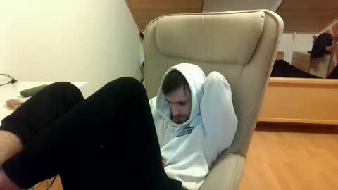 Snapshot of _v_l_a_d_ chatting on 03/12/25, 02:30 Vlad online show from 03/12/25, 02:30