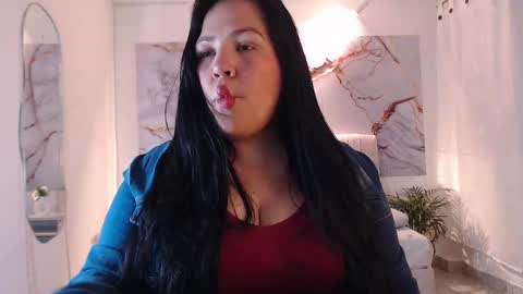 valeria online show from 11/06/25, 01:50