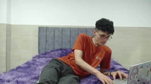 _vanie online show from 11/19/25, 05:07