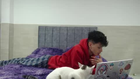 _vanie online show from 11/24/25, 07:24