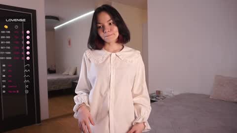 Snapshot of _vi_vi_ chatting on 01/25/25, 06:57 Viola online show from 01/25/25, 06:57